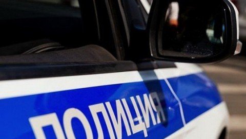 В Бологом полицейские по горячим следам задержали подозреваемых в разбойном нападении на пенсионерку